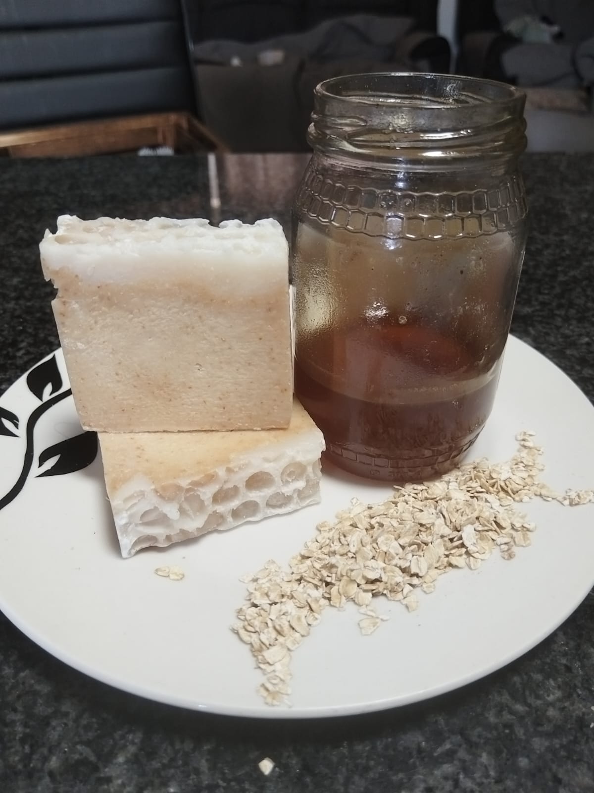 Tallow Honey and Oats 2 Oats & Honey - Image 2