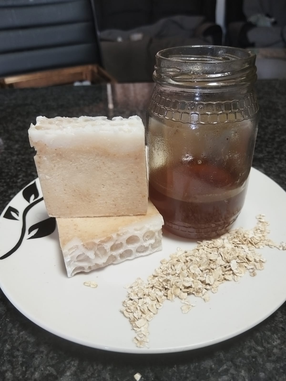 Tallow Honey and Oats Oats & Honey - Image 4